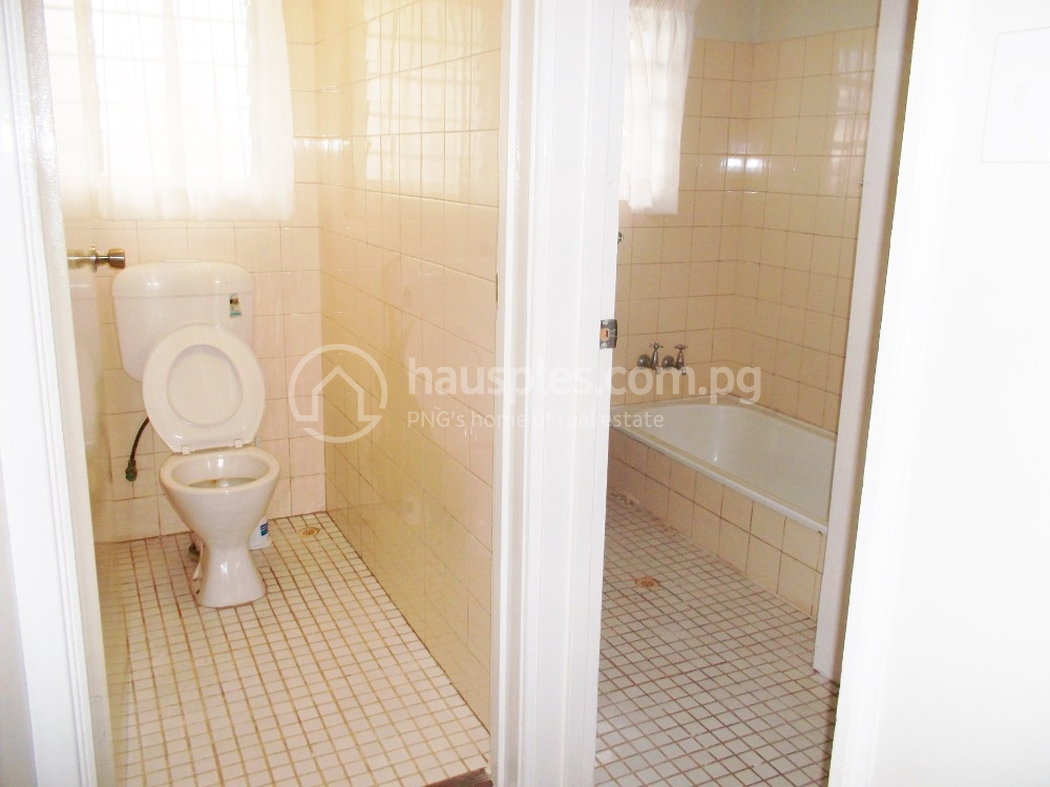 residential Apartment for rent ใน Boroko รหัส 30897 6