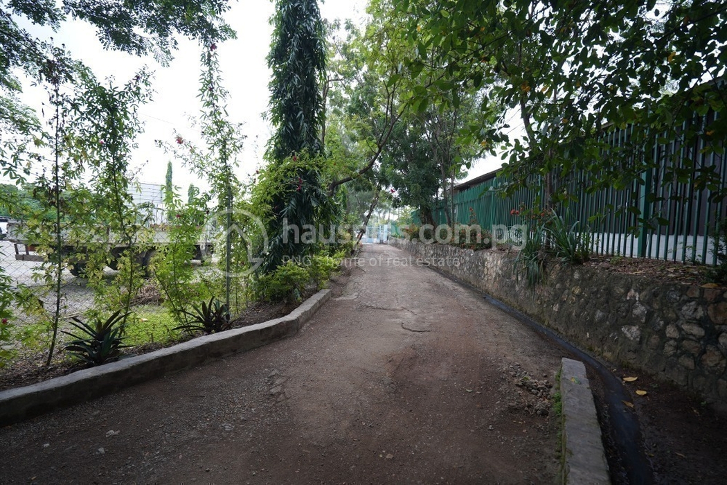 residential BlockOfUnits for sale ใน Rainbow Estate รหัส 30956 6