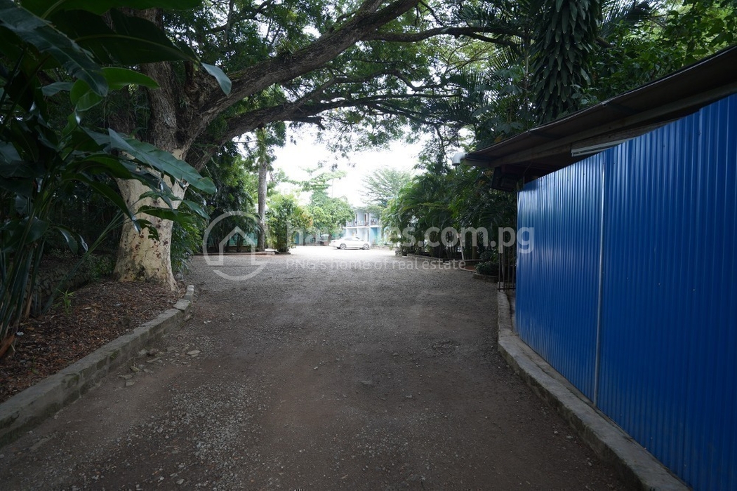 residential BlockOfUnits for sale ใน Rainbow Estate รหัส 30956 8