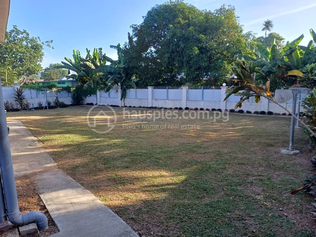 residential DuplexSemi-detached for sale ใน Gerehu รหัส 31071 7