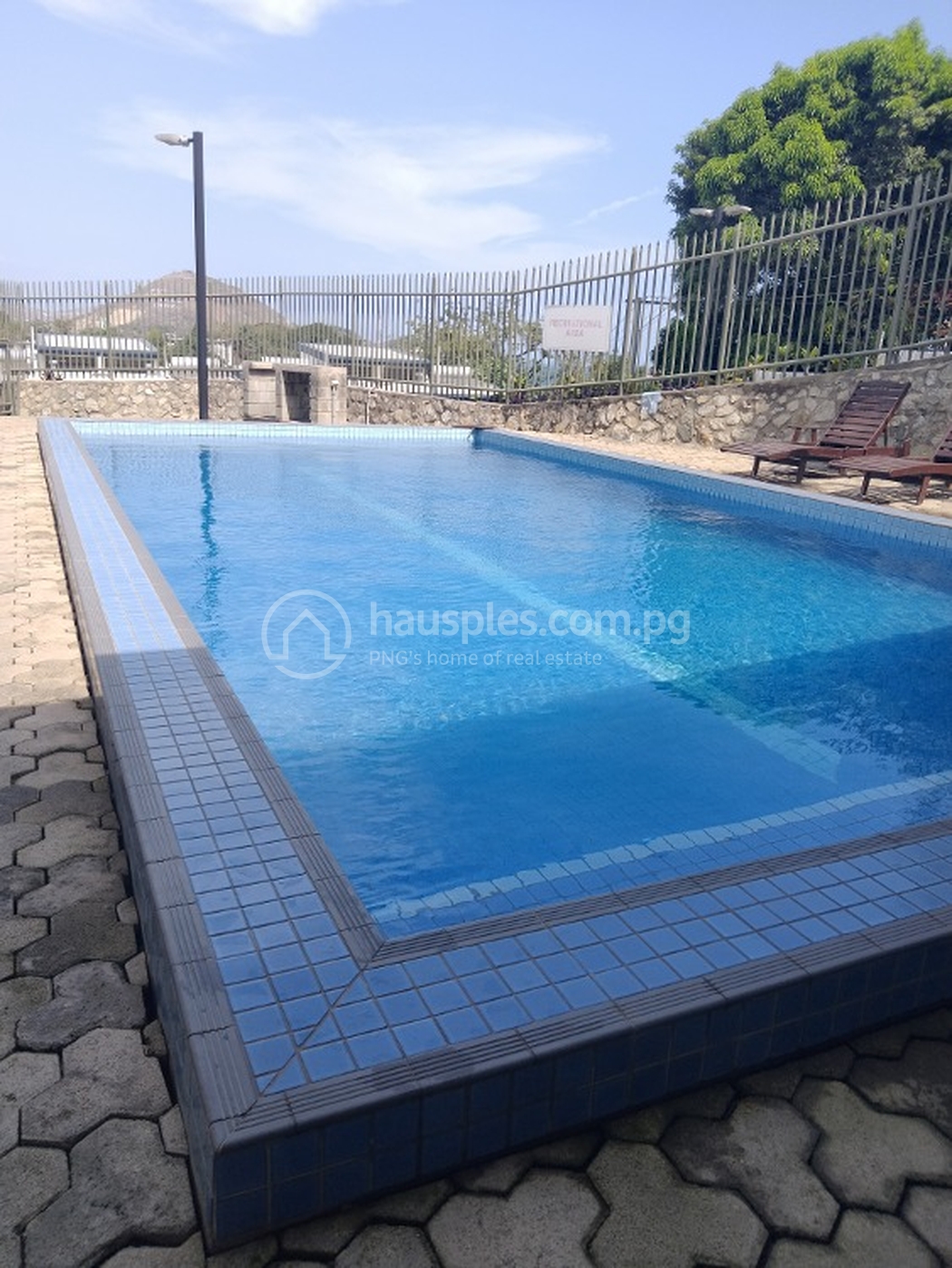 residential Townhouse for rent ใน Koki รหัส 31133 5