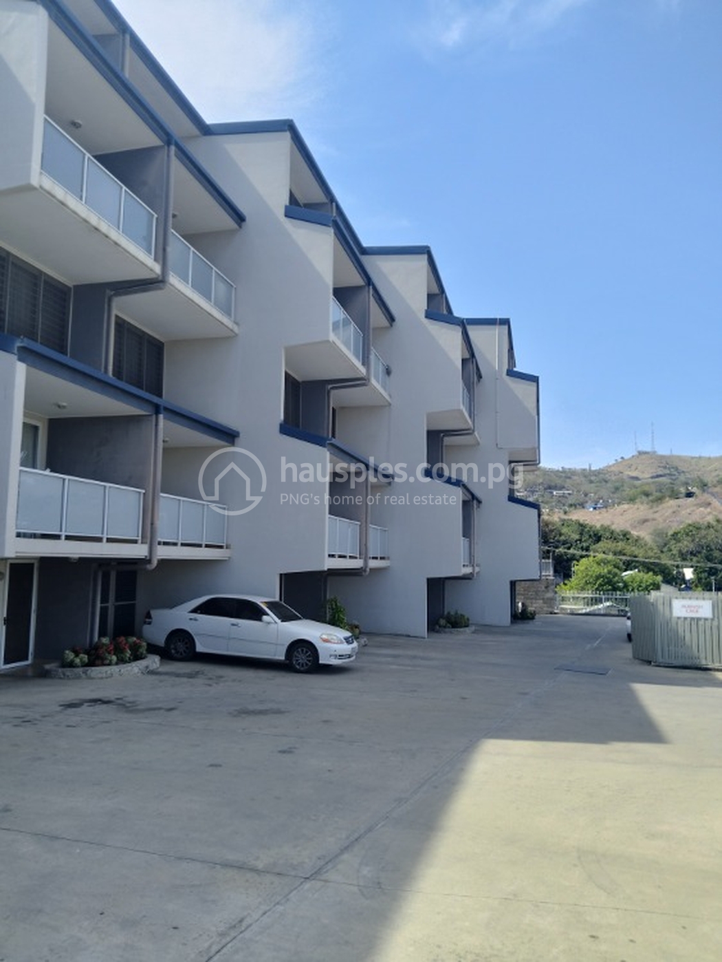 residential Townhouse for rent ใน Koki รหัส 31133 7