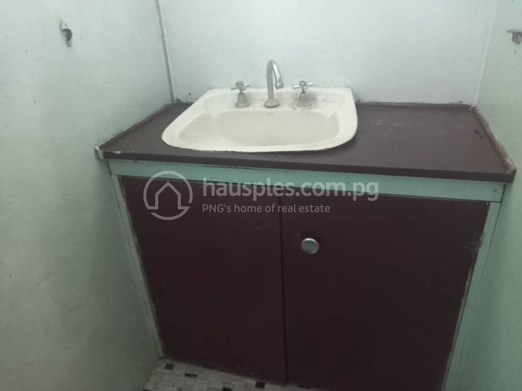 residential DuplexSemi-detached for rent ใน Lae รหัส 31245 2