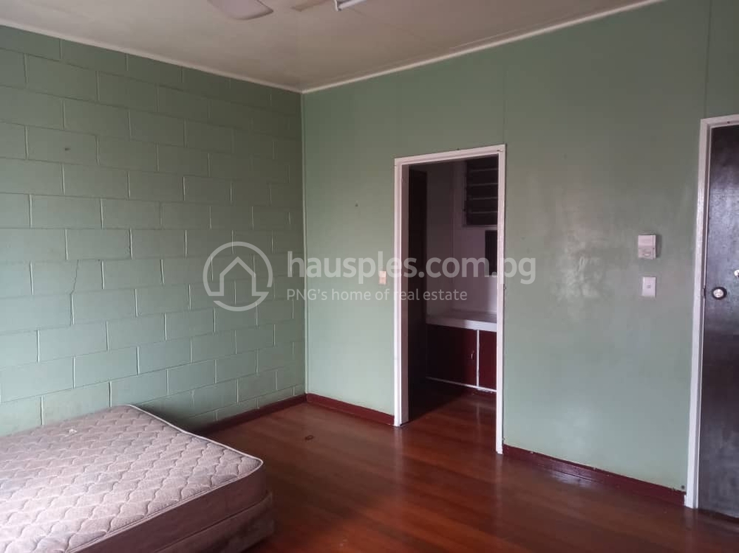 residential DuplexSemi-detached for rent ใน Lae รหัส 31245 8