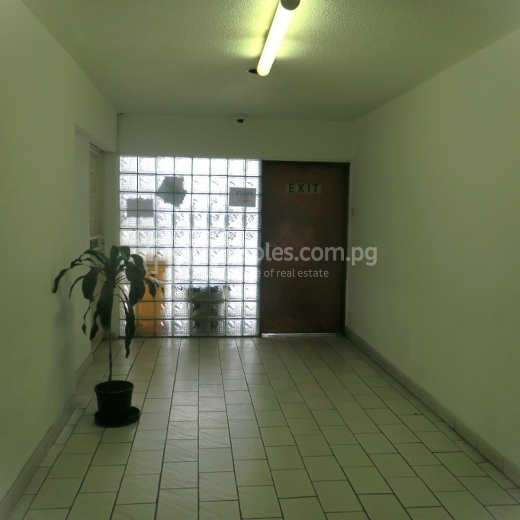 residential Apartment for sale dans 2 Mile ID 31269 9