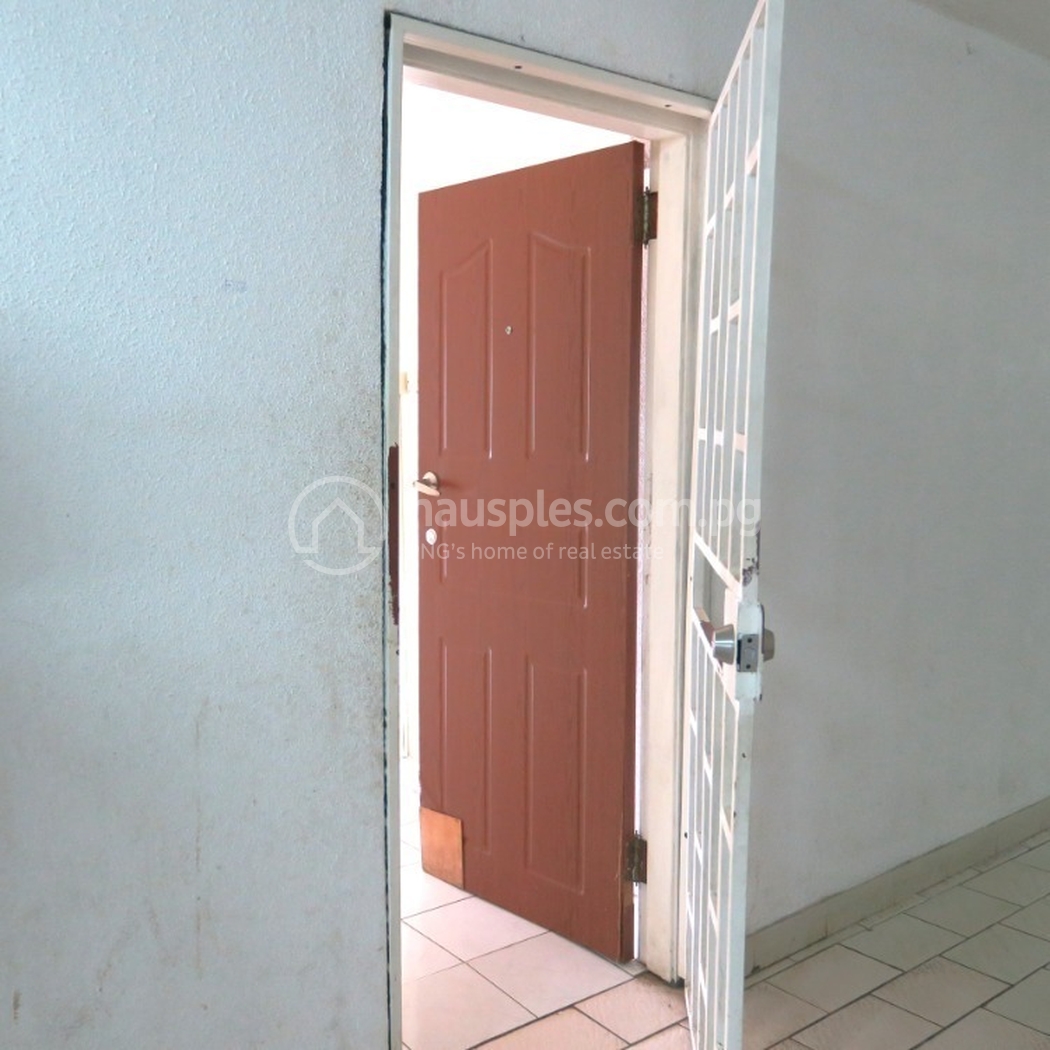 residential Apartment for sale dans 2 Mile ID 31268 1