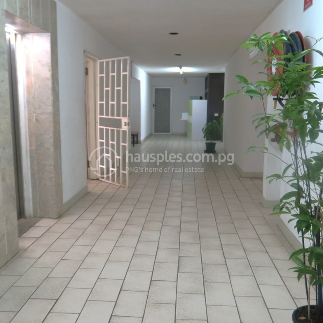 residential Apartment for sale dans 2 Mile ID 31268 6