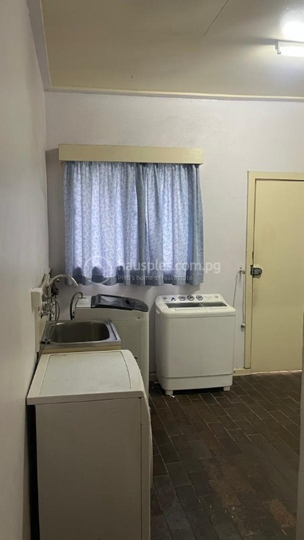 residential DuplexSemi-detached for rent ใน Gordons 5 รหัส 31275 19