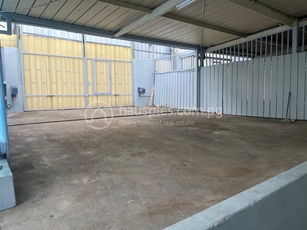 residential DuplexSemi-detached for rent ใน Gordons 5 รหัส 31275 24