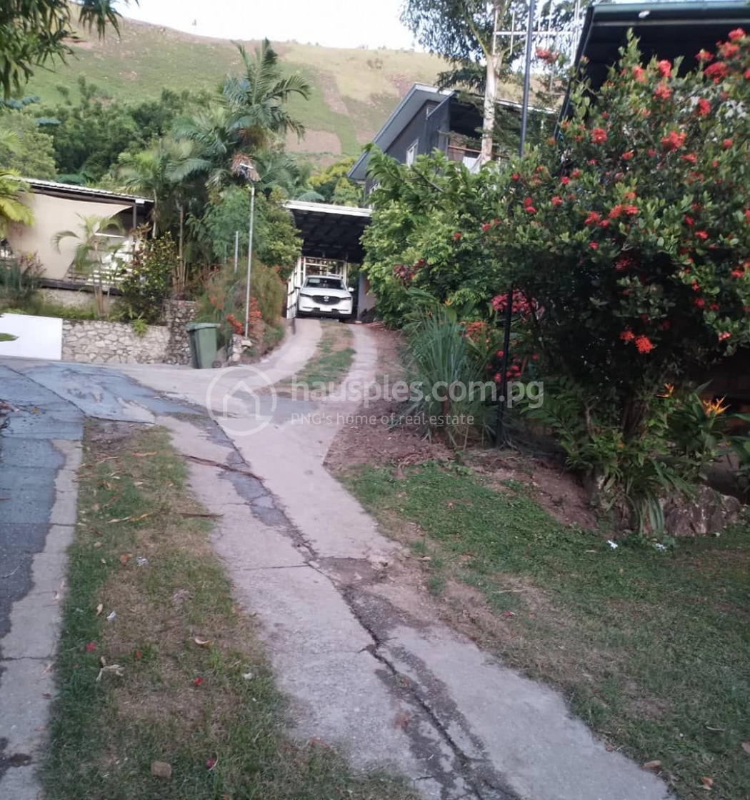 residential DuplexSemi-detached for rent ใน Tokarara รหัส 30977 6