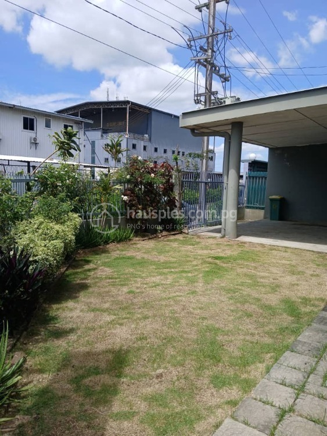 residential DuplexSemi-detached for rent ใน 8 mile รหัส 31289 1