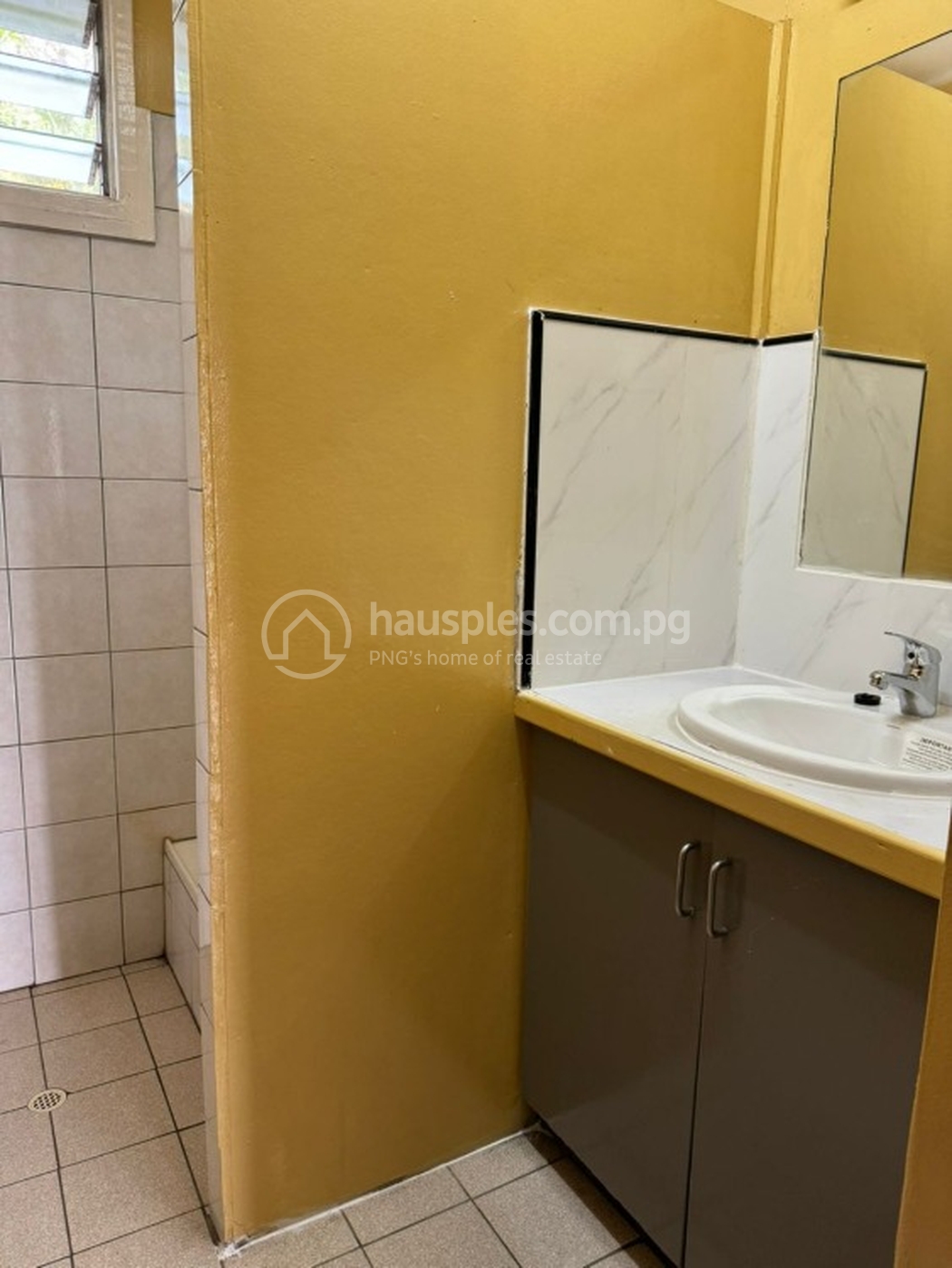 residential BlockOfUnits for rent ใน Boroko East รหัส 31330 5