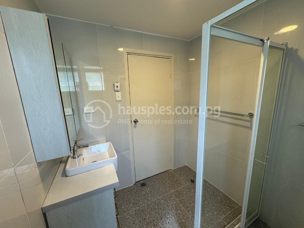 residential BlockOfUnits for rent ใน 5 mile รหัส 31333 15