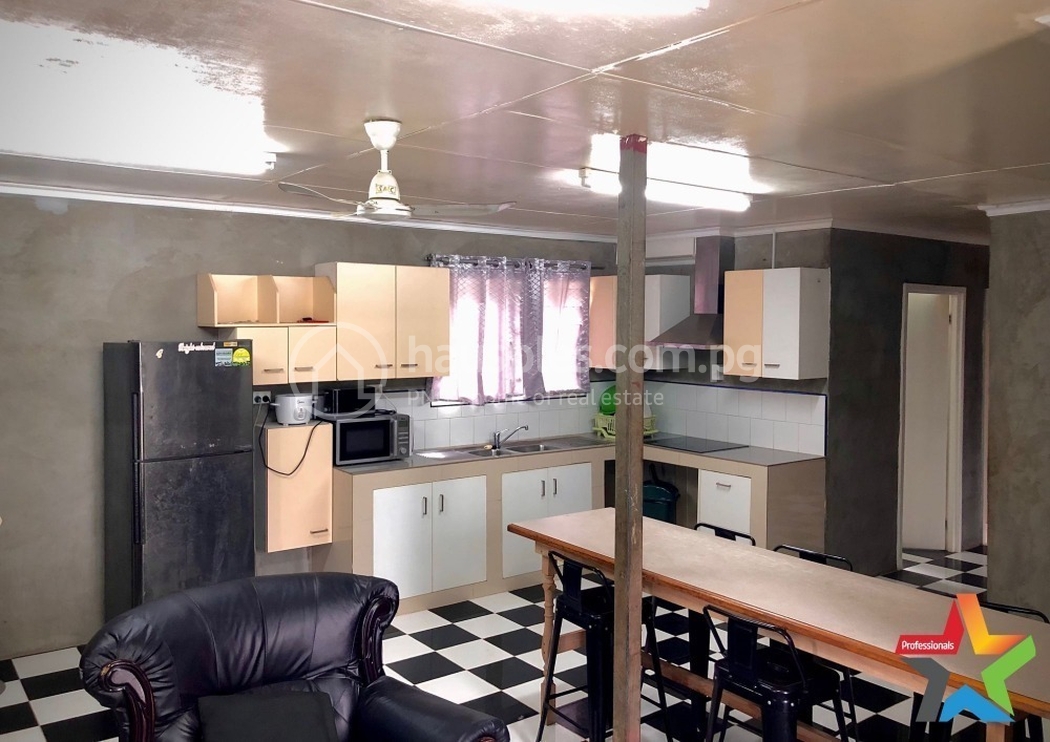 residential House for sale ใน 9 Mile รหัส 31428 10