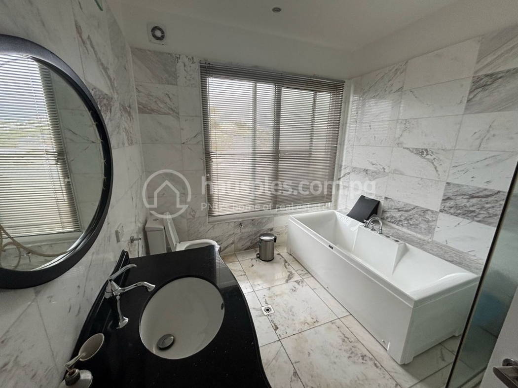 residential Apartment for rent ใน Paga Hill รหัส 31390 9