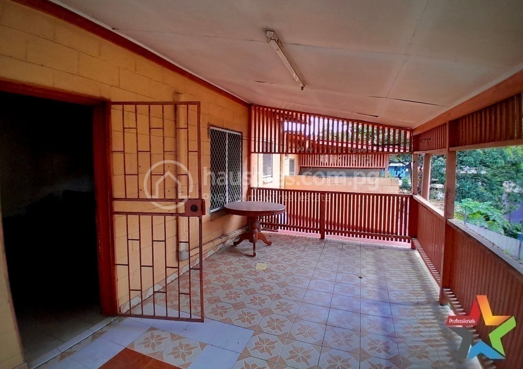 residential BlockOfUnits for sale ใน Gordons รหัส 31472 6