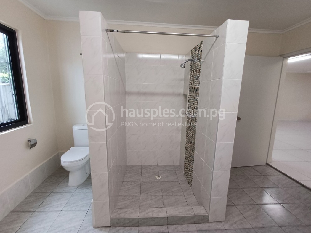 residential Apartment for rent ใน Boroko รหัส 31578 9