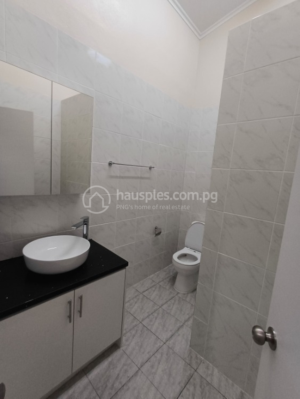 residential Apartment for rent ใน Boroko รหัส 31578 44