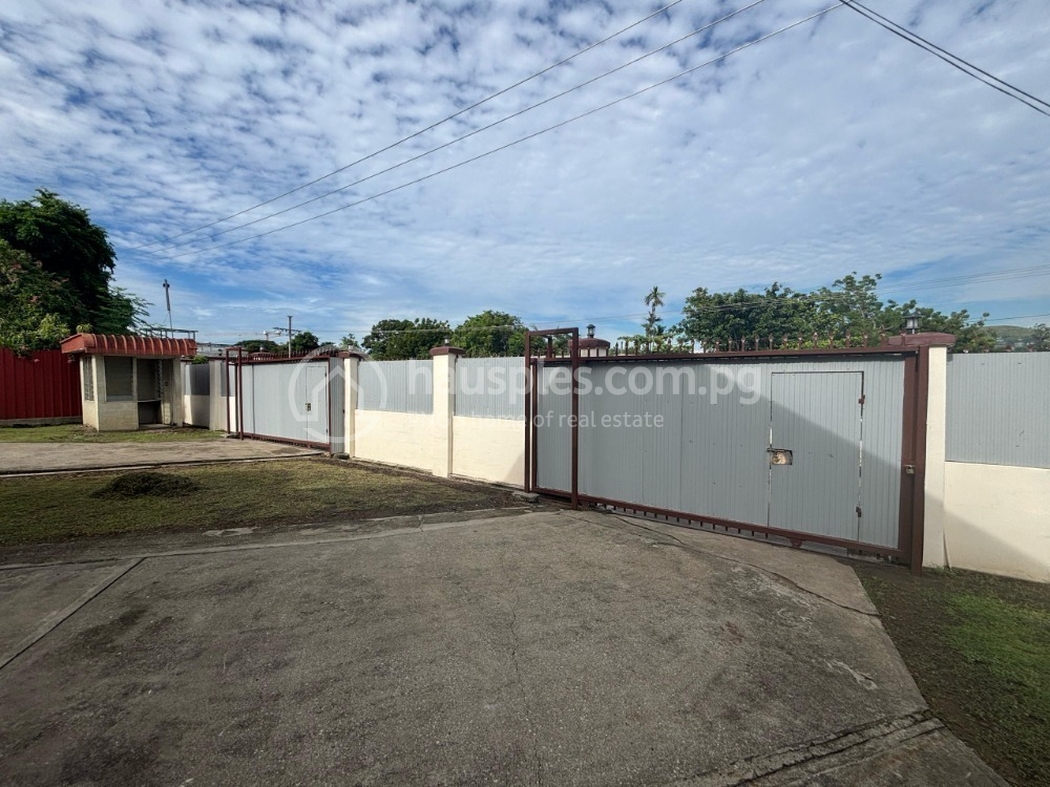 residential BlockOfUnits for rent ใน Gordons รหัส 31486 4