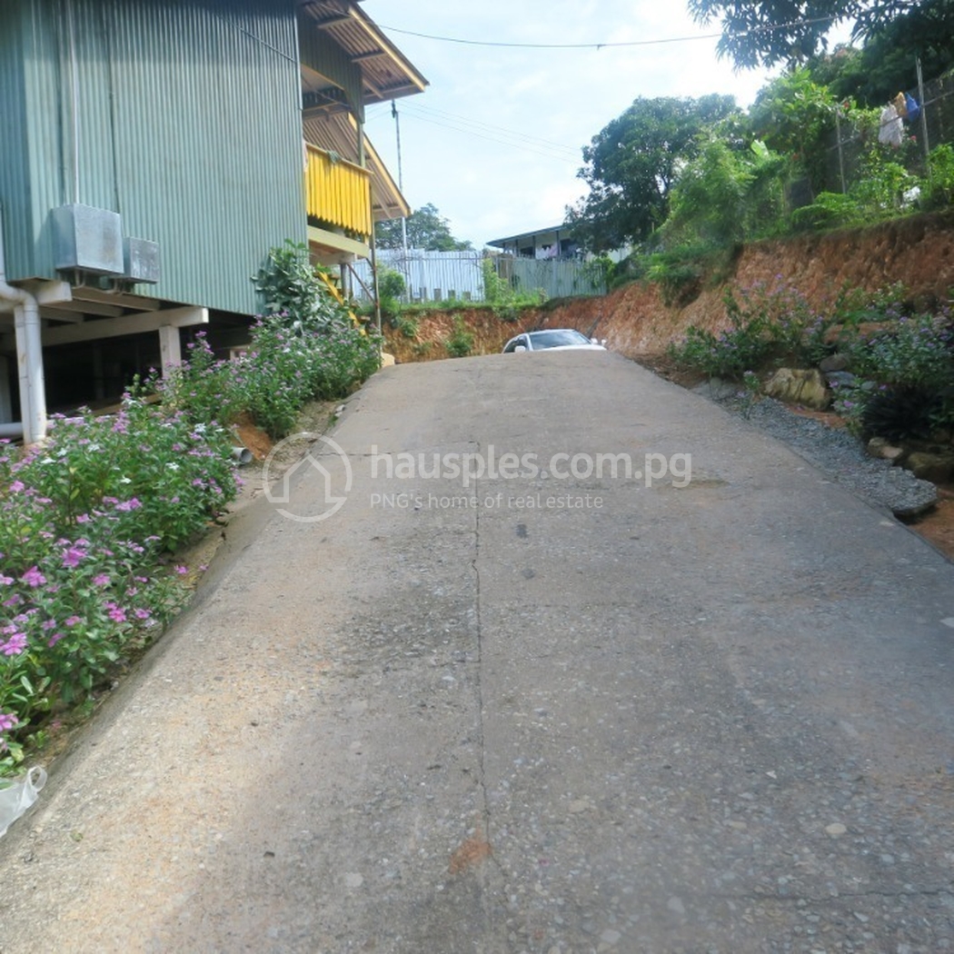 residential BlockOfUnits for sale ใน Gordons รหัส 31457 4