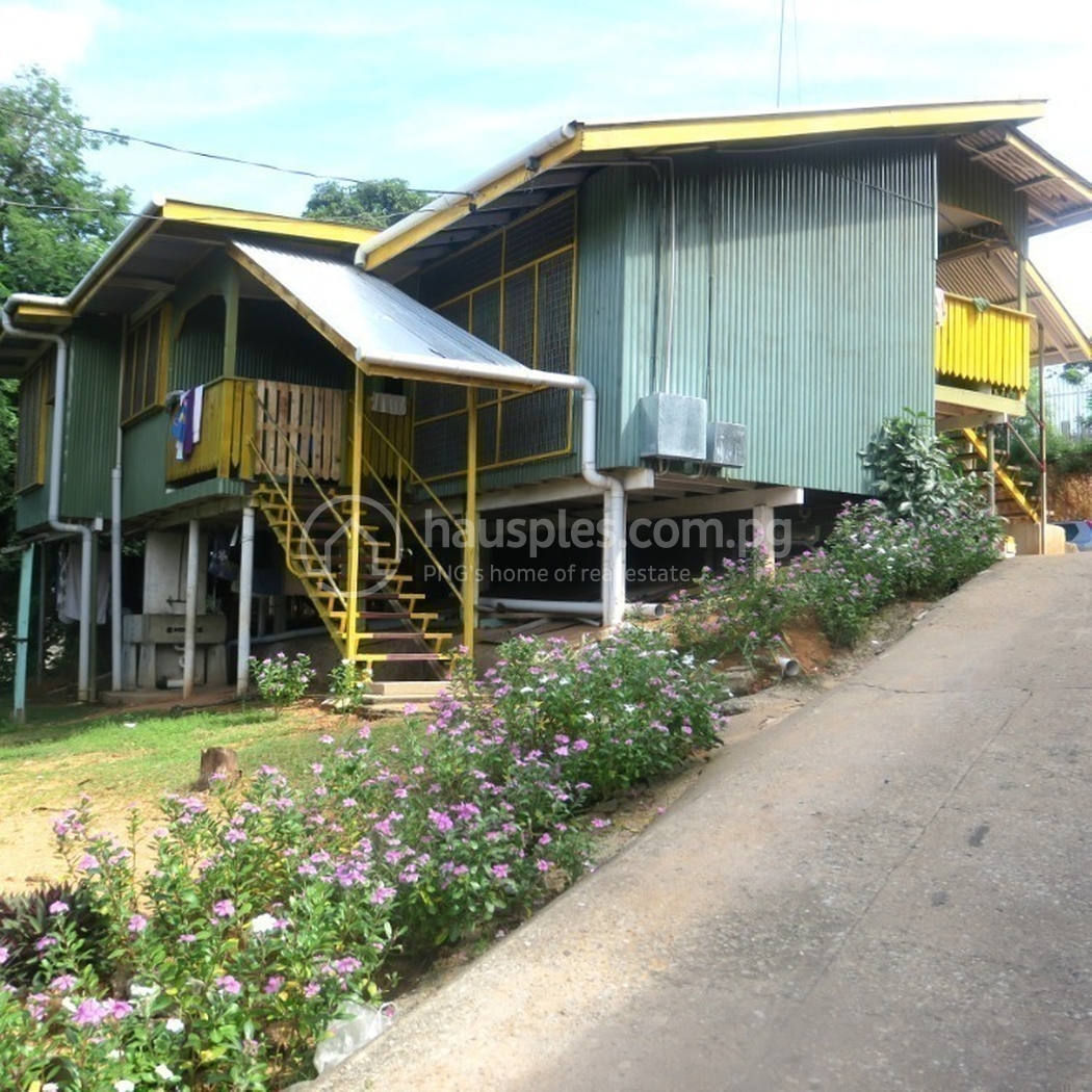 residential BlockOfUnits for sale ใน Gordons รหัส 31457 1