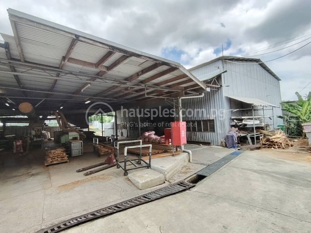 commercial Industrial/Manufacturing for sale ใน 6 Mile รหัส 31451 1