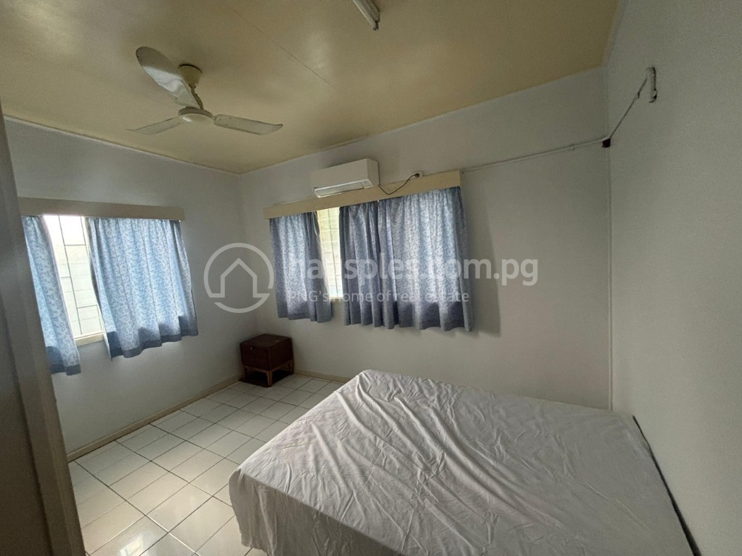 residential BlockOfUnits for rent ใน Gordons 5 รหัส 31526 8