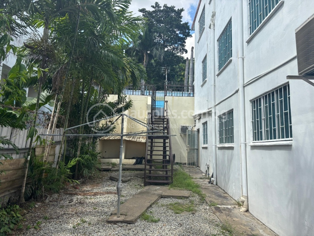 residential BlockOfUnits for rent ใน Gordons 5 รหัส 31526 13