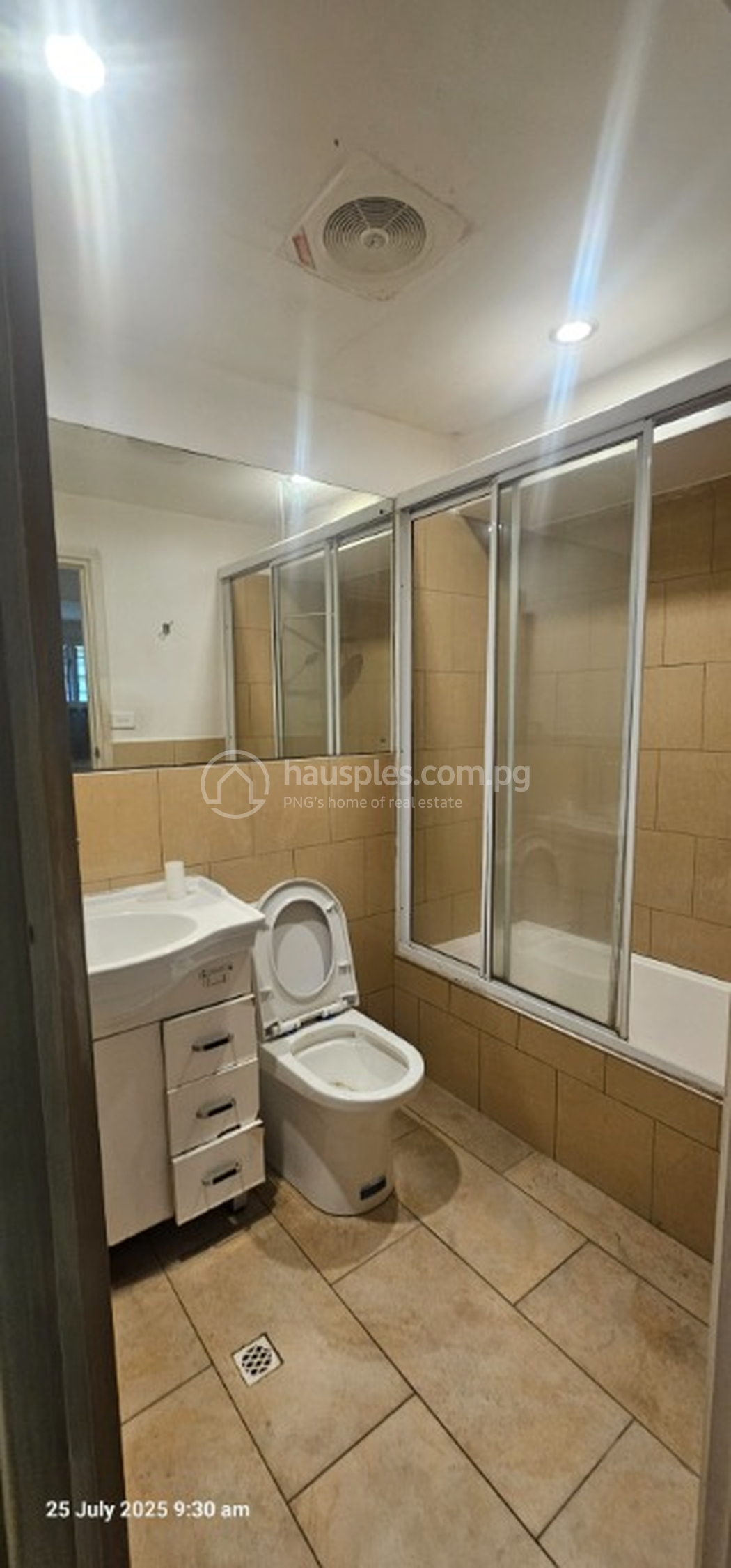 residential DuplexSemi-detached for rent ใน Korobosea รหัส 31632 10