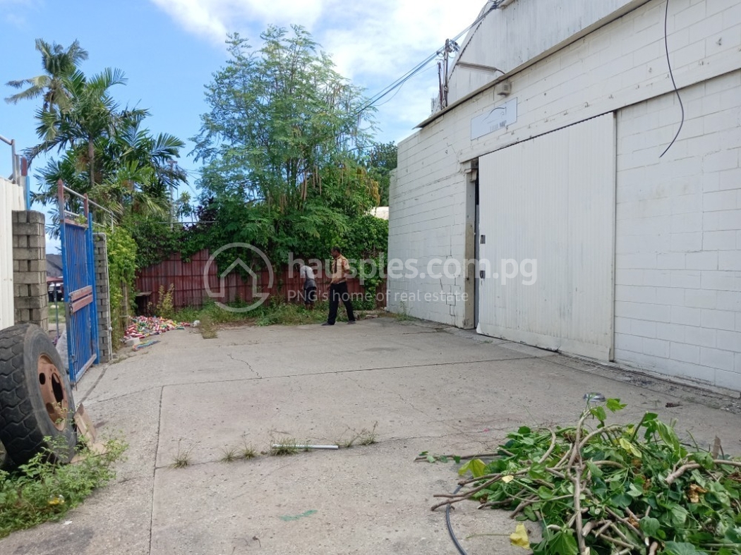 commercial Warehouse for rent ใน Badili รหัส 31593 1