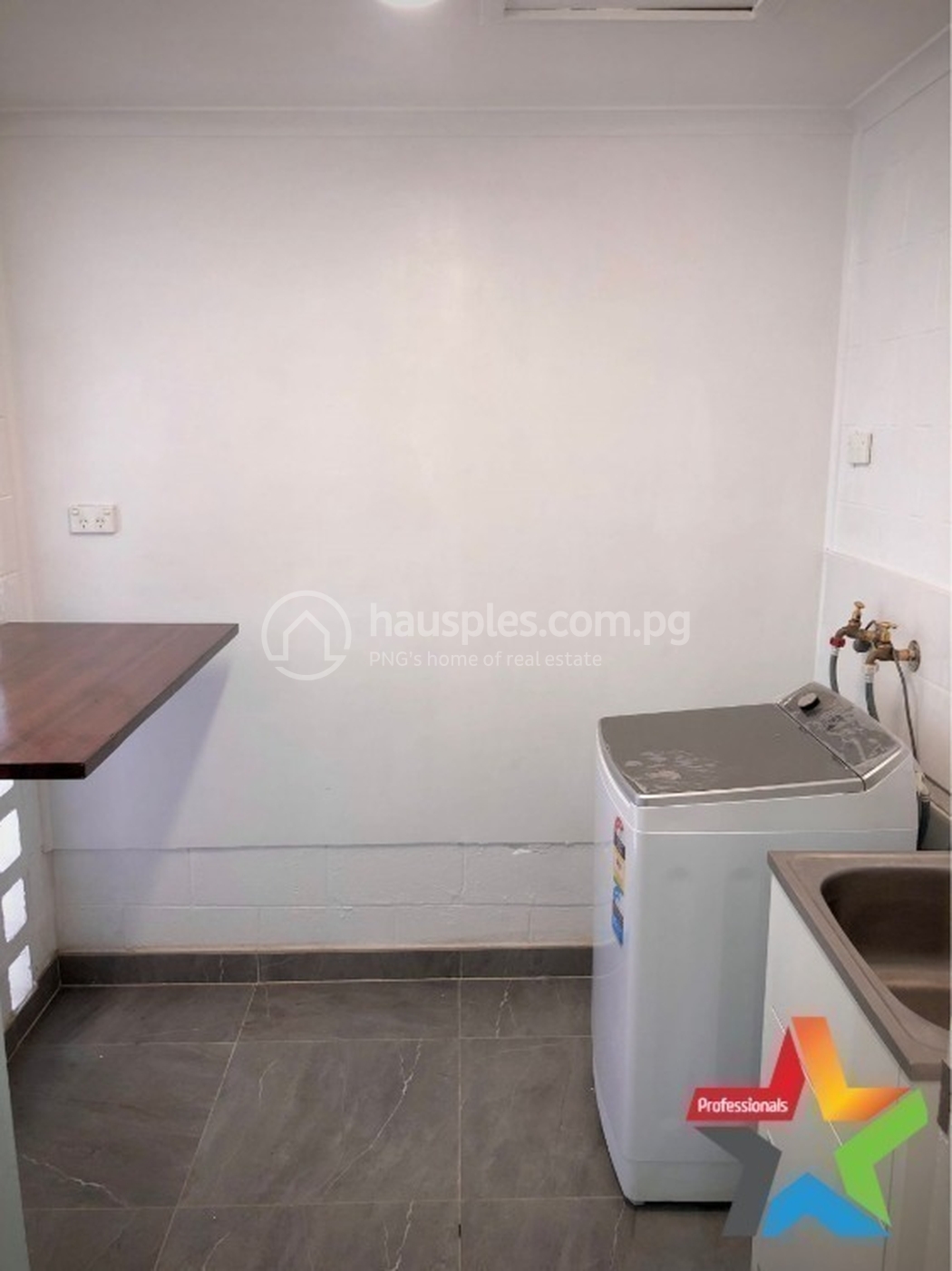 residential BlockOfUnits for rent ใน Boroko รหัส 31638 13