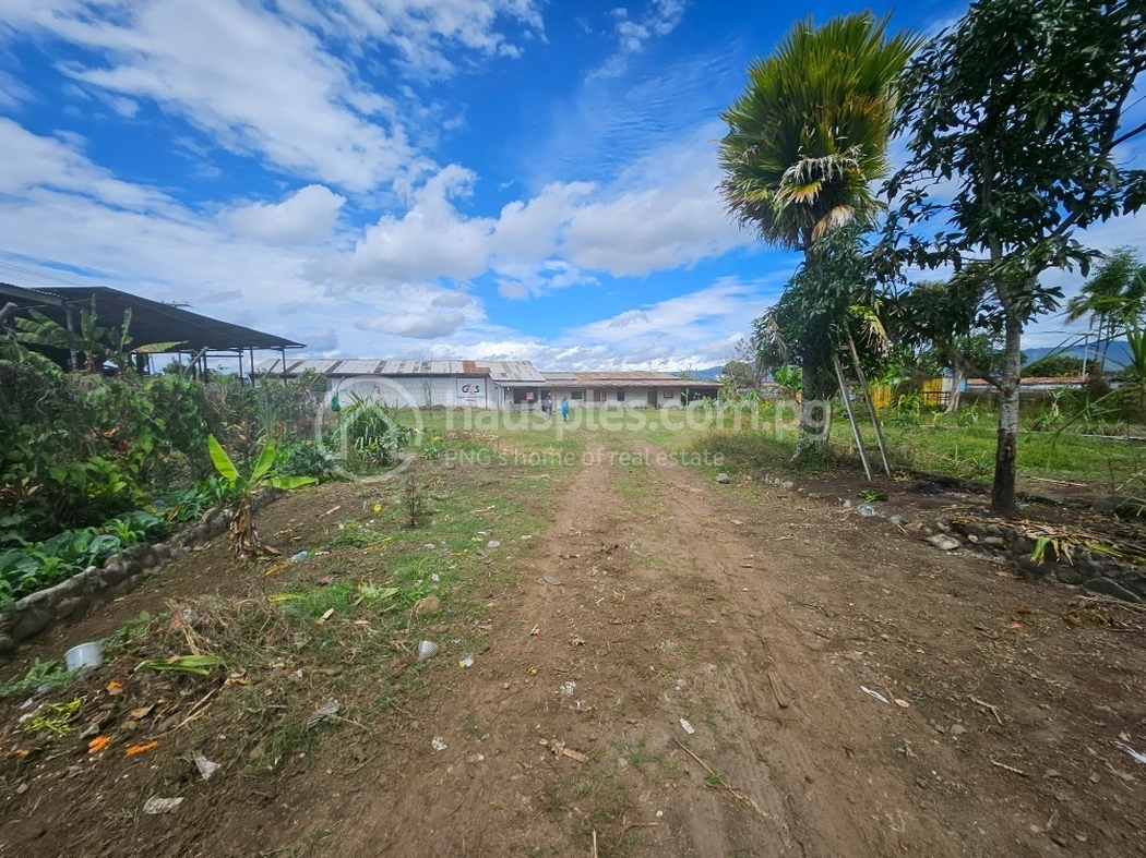commercial Warehouse for sale ใน Goroka รหัส 31655 7