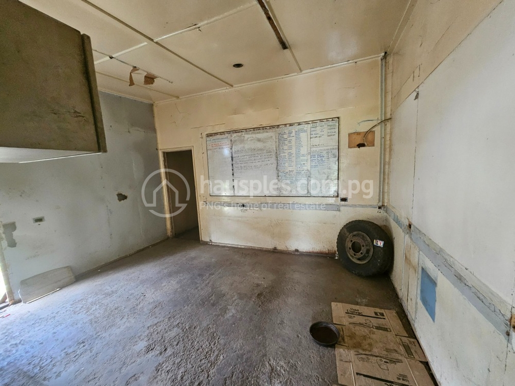 commercial Warehouse for sale ใน Goroka รหัส 31655 9