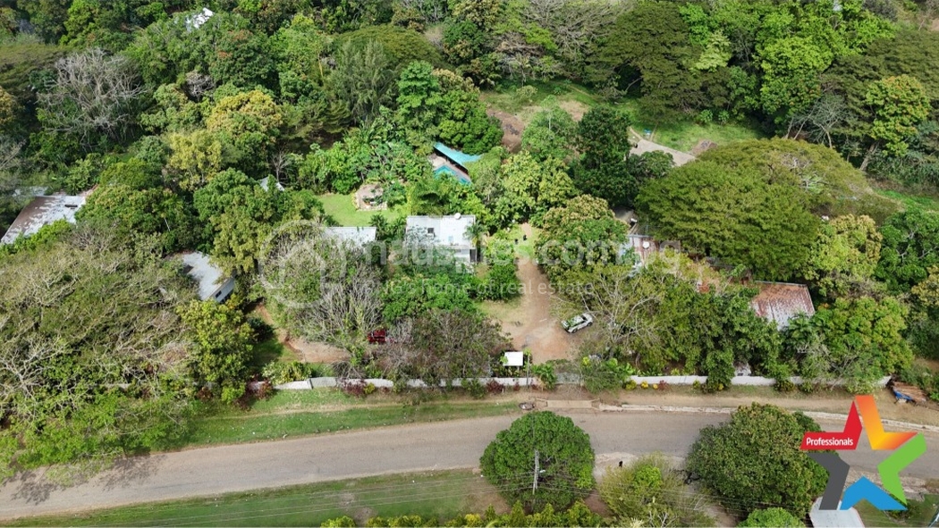 residential BlockOfUnits for sale ใน 17 mile รหัส 31670 3