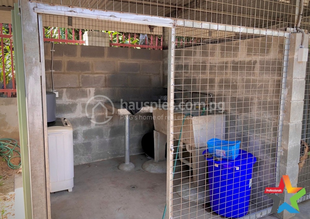 residential DuplexSemi-detached for rent ใน Gerehu รหัส 31683 10