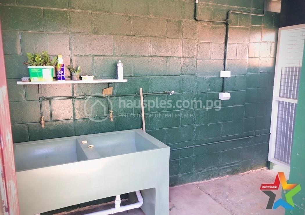 residential DuplexSemi-detached for rent ใน Gordons รหัส 31682 10