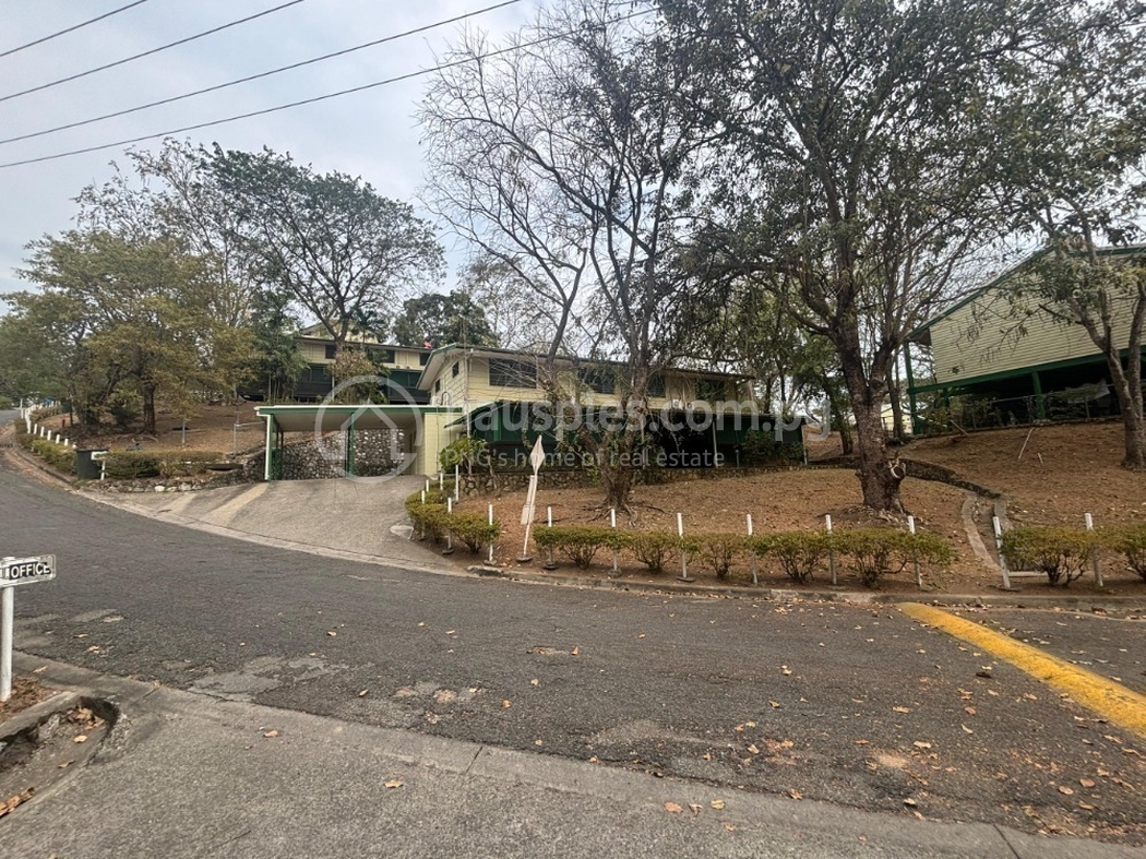 residential Townhouse for rent ใน Gordons 5 รหัส 31696 2