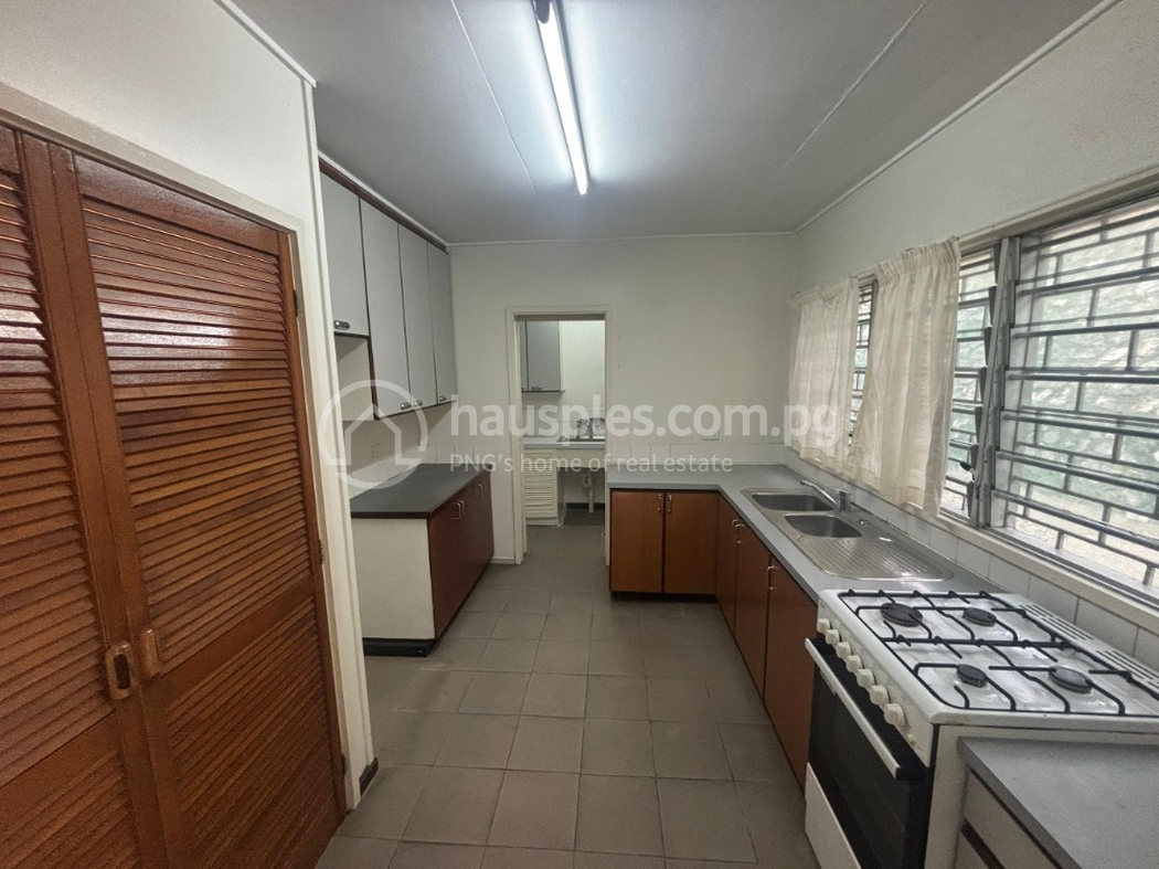 residential Townhouse for rent ใน Gordons 5 รหัส 31696 14