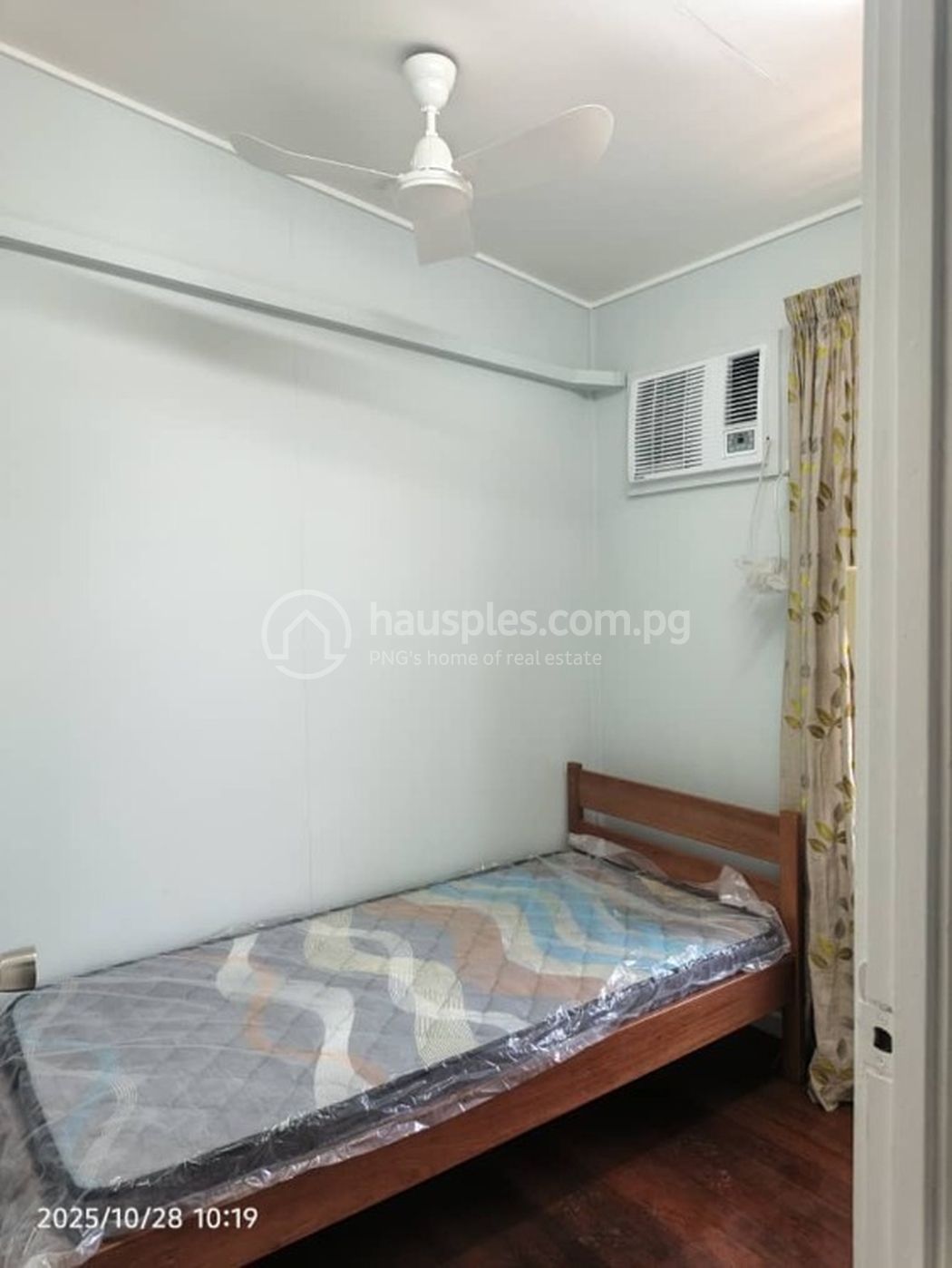 residential BlockOfUnits for rent ใน Boroko รหัส 31755 5