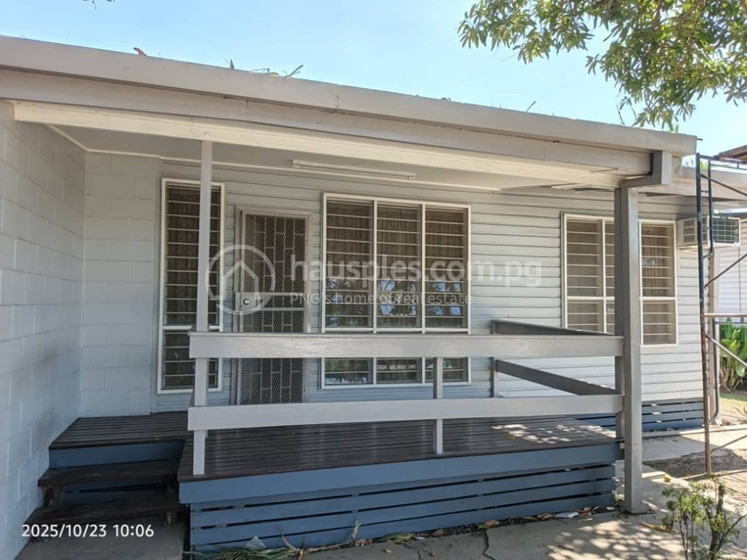 residential BlockOfUnits for rent ใน Boroko รหัส 31755 1