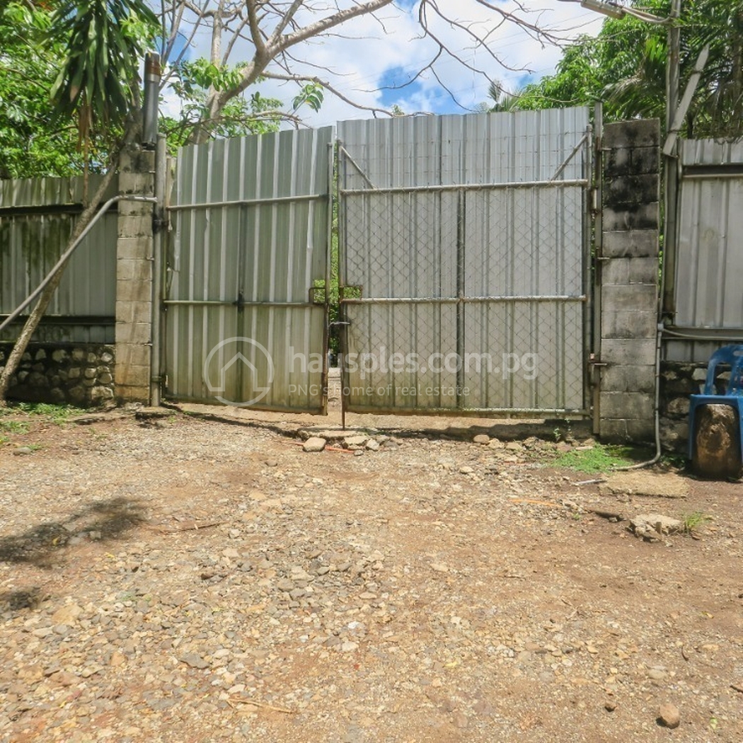 residential BlockOfUnits for sale dans 17 mile ID 31782 15