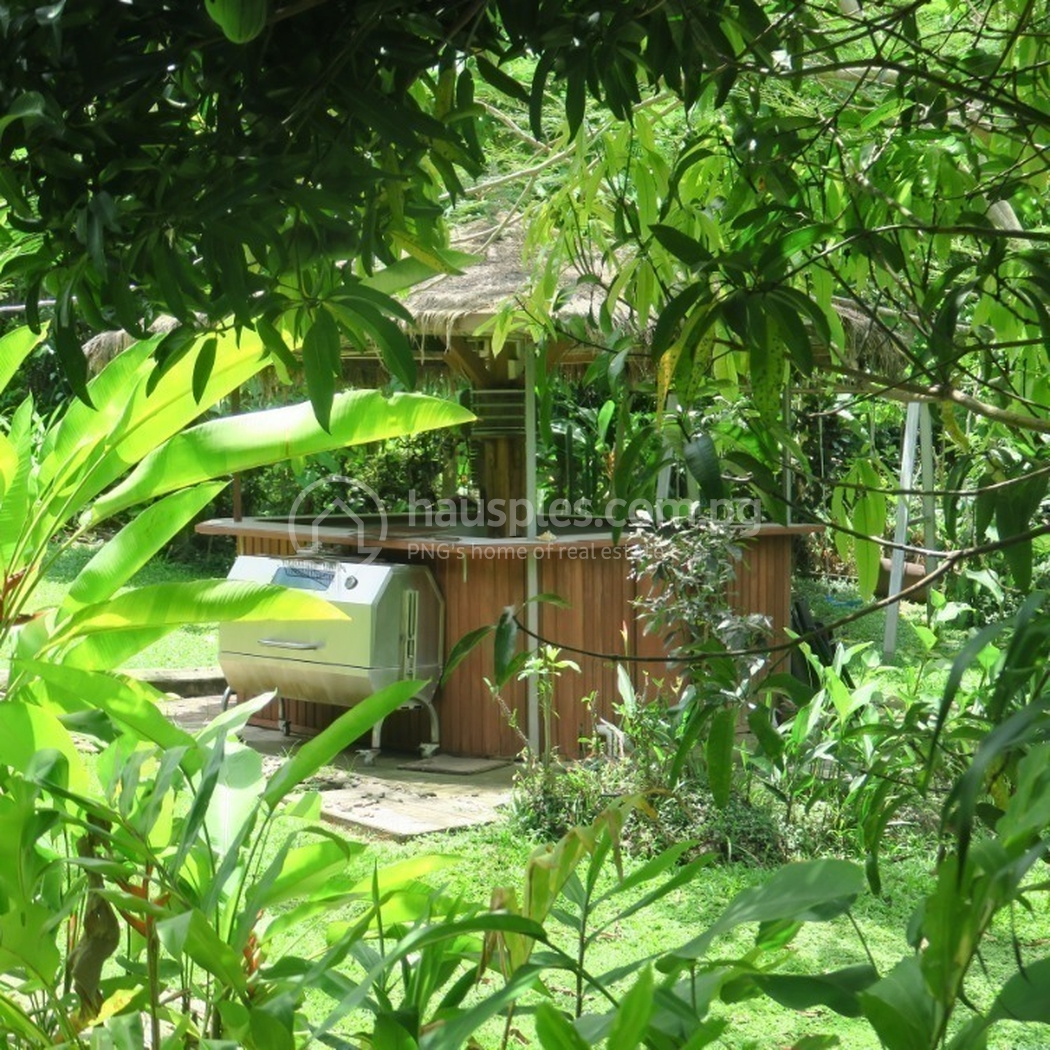 residential BlockOfUnits for sale dans 17 mile ID 31782 12