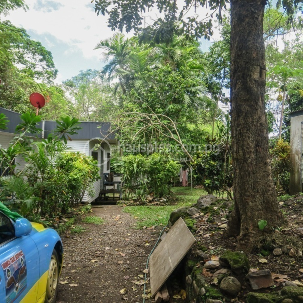 residential BlockOfUnits for sale dans 17 mile ID 31782 5