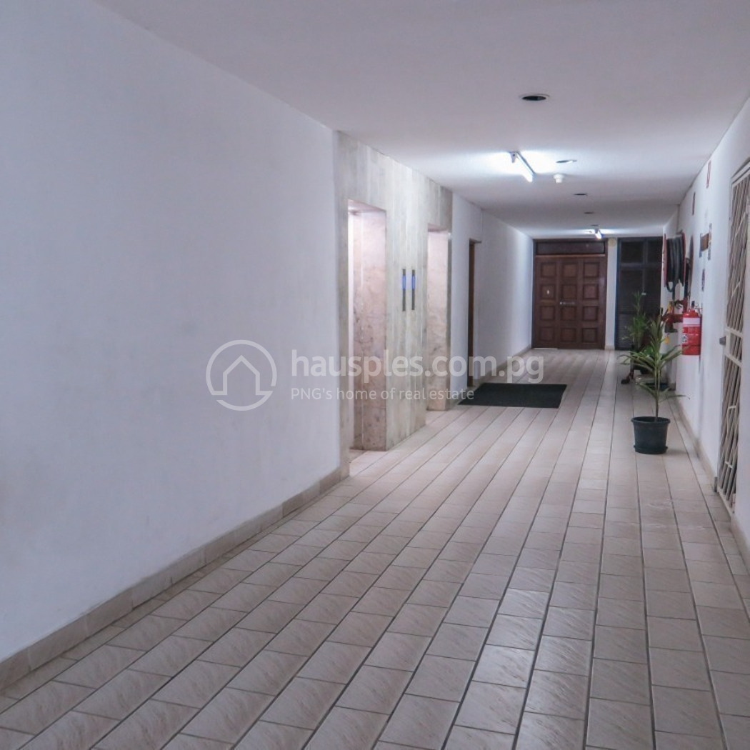 residential Apartment for sale dans 2 Mile ID 31772 8
