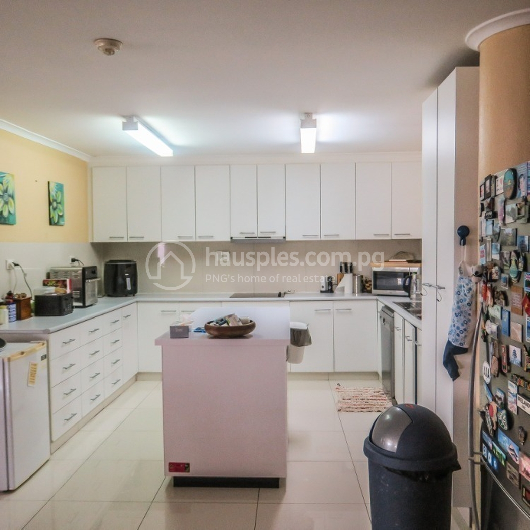 residential Apartment for sale dans 2 Mile ID 31772 3