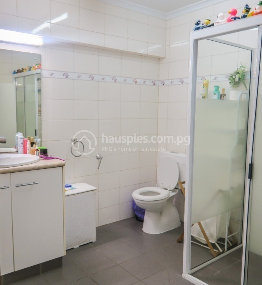 residential Apartment for sale dans 2 Mile ID 31772 7