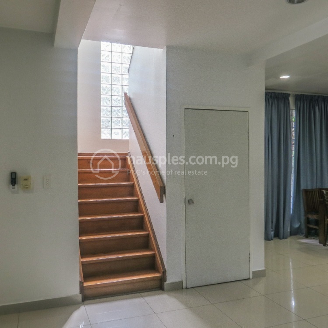 residential DuplexSemi-detached for rent ใน Hohola รหัส 31835 3