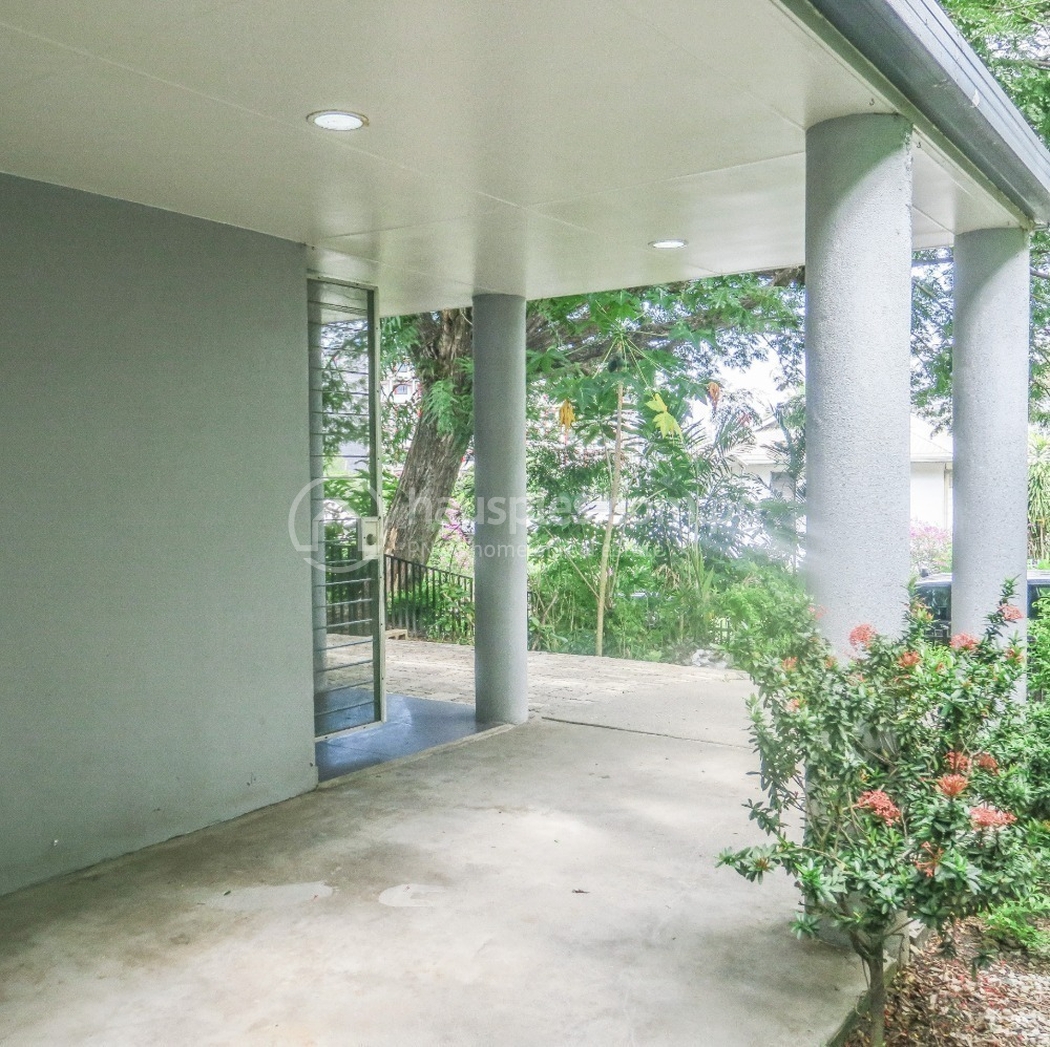 residential DuplexSemi-detached for rent ใน Hohola รหัส 31835 9