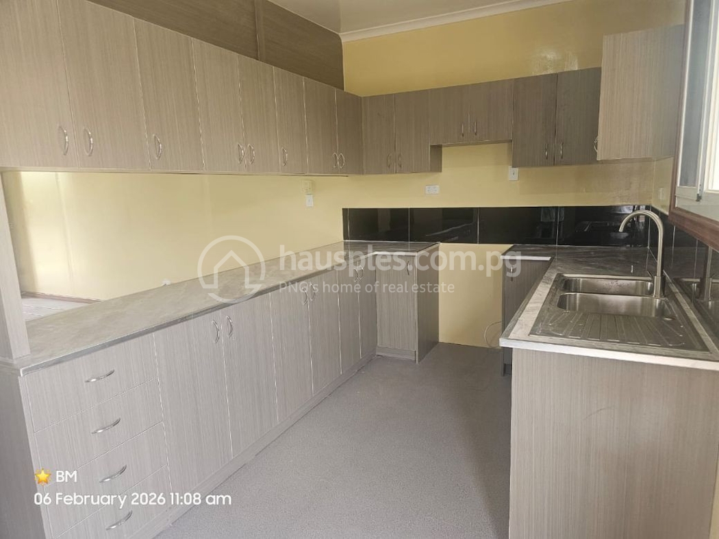 residential House for sale ใน 9 Mile รหัส 31880 3