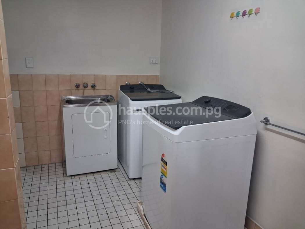 residential Apartment for rent ใน Boroko รหัส 31917 4